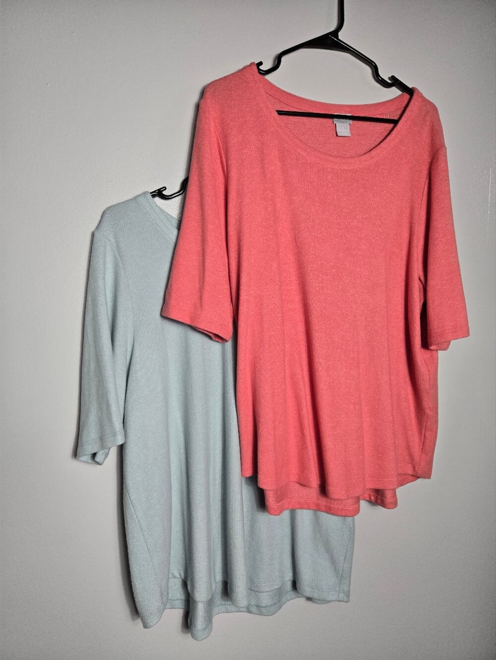 Chico’s Set 2 Pc Bundle Scoop Neck Elbow Sleeve Coral Pink & Mint Blue Size 3